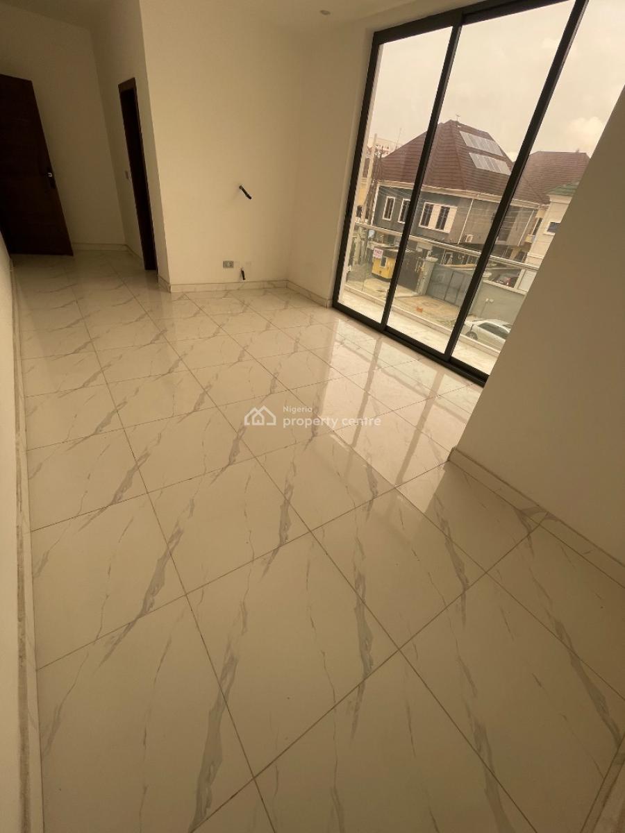 Bran New 2 Bedroom, Off Freedom Way Ikate, Lekki Phase 1, Lekki, Lagos, Flat / Apartment for Rent