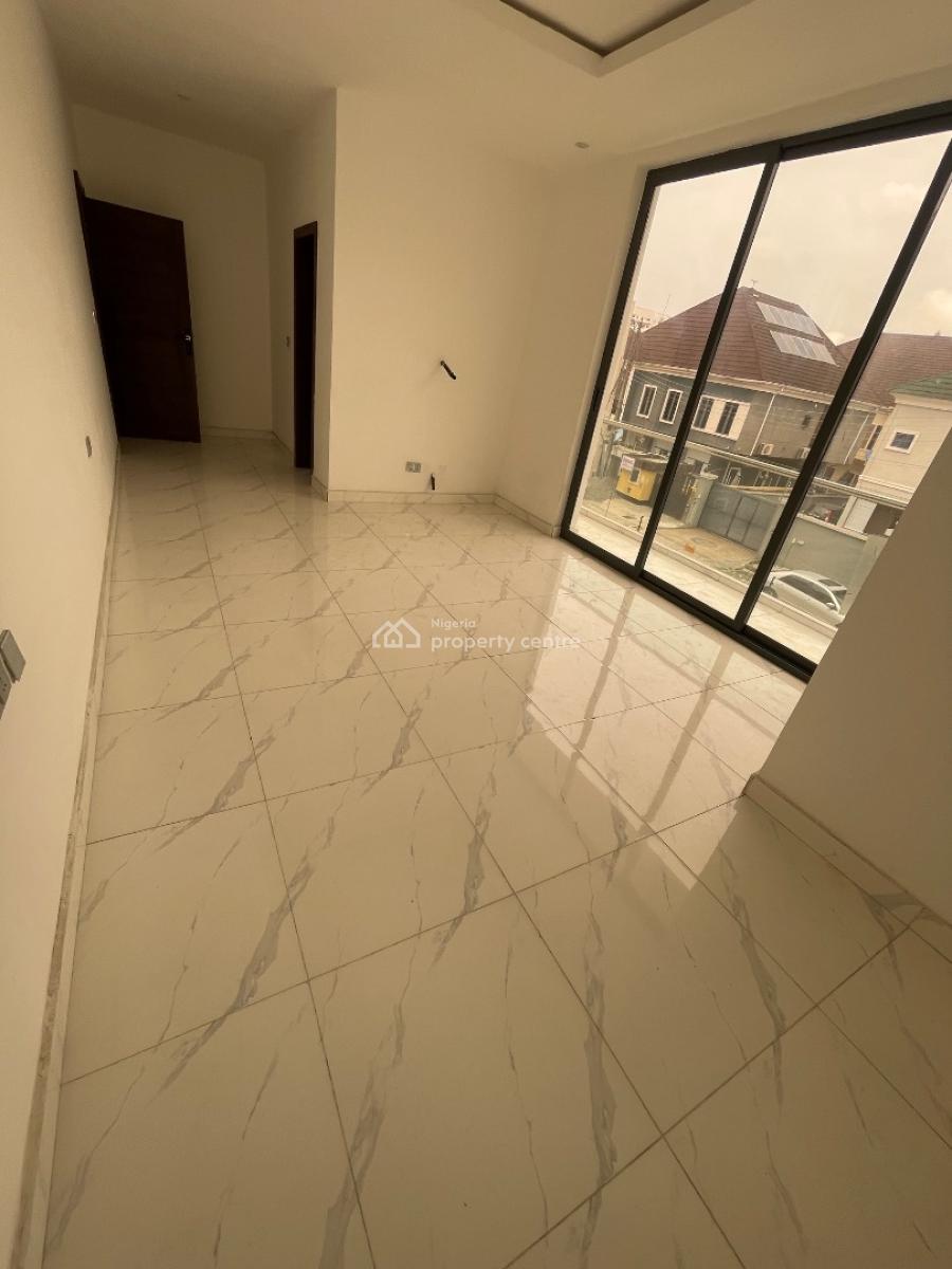 Bran New 2 Bedroom, Off Freedom Way Ikate, Lekki Phase 1, Lekki, Lagos, Flat / Apartment for Rent