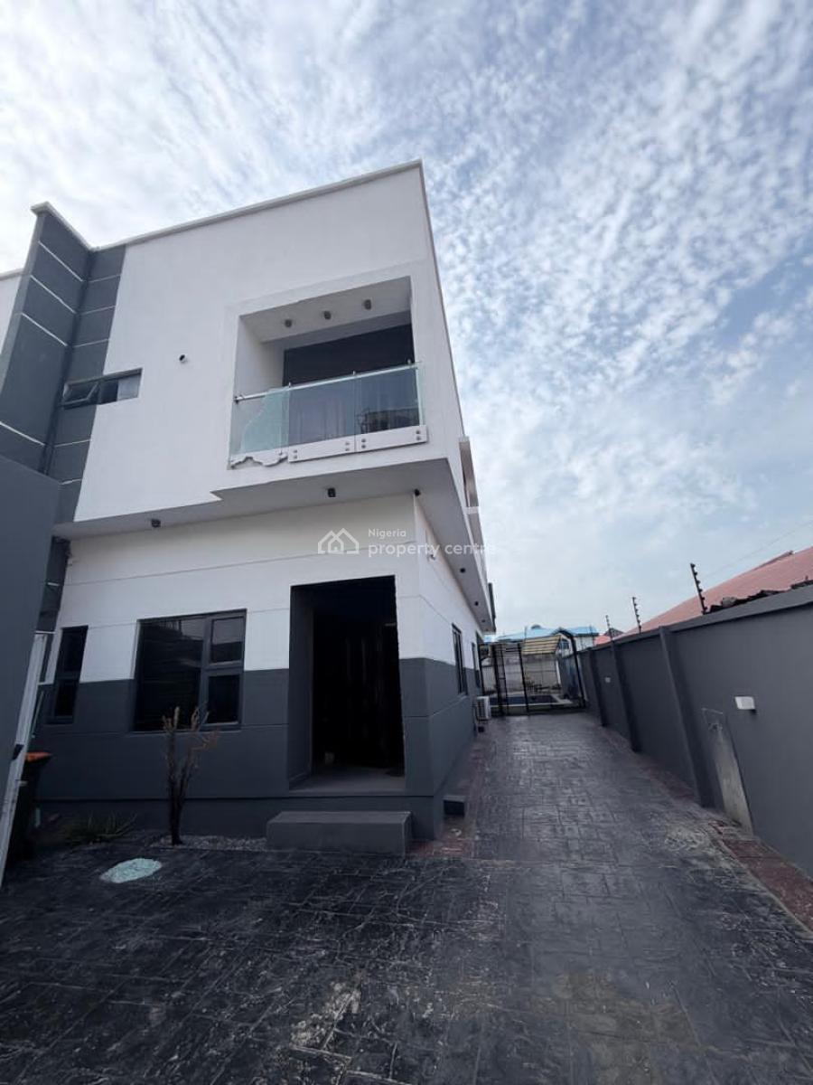 5 Bedroom Duplex with Block of Flats As Bq on *525sqm, Off Bode Thomas Surulere, Surulere, Lagos, Detached Duplex for Sale