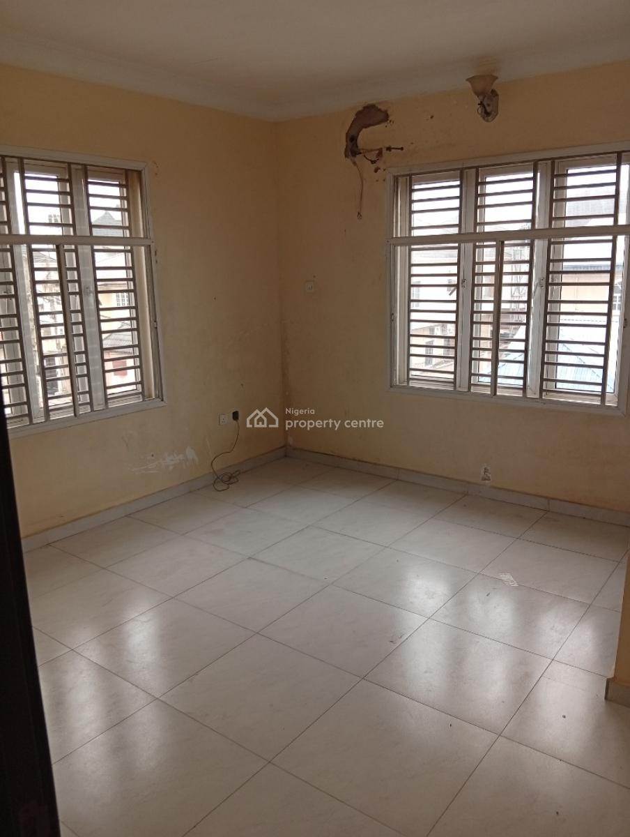 Spacious & Standard 5 Bedroom Duplex, Magodo Phase 2, Gra Phase 2, Magodo, Lagos, Semi-detached Duplex for Rent