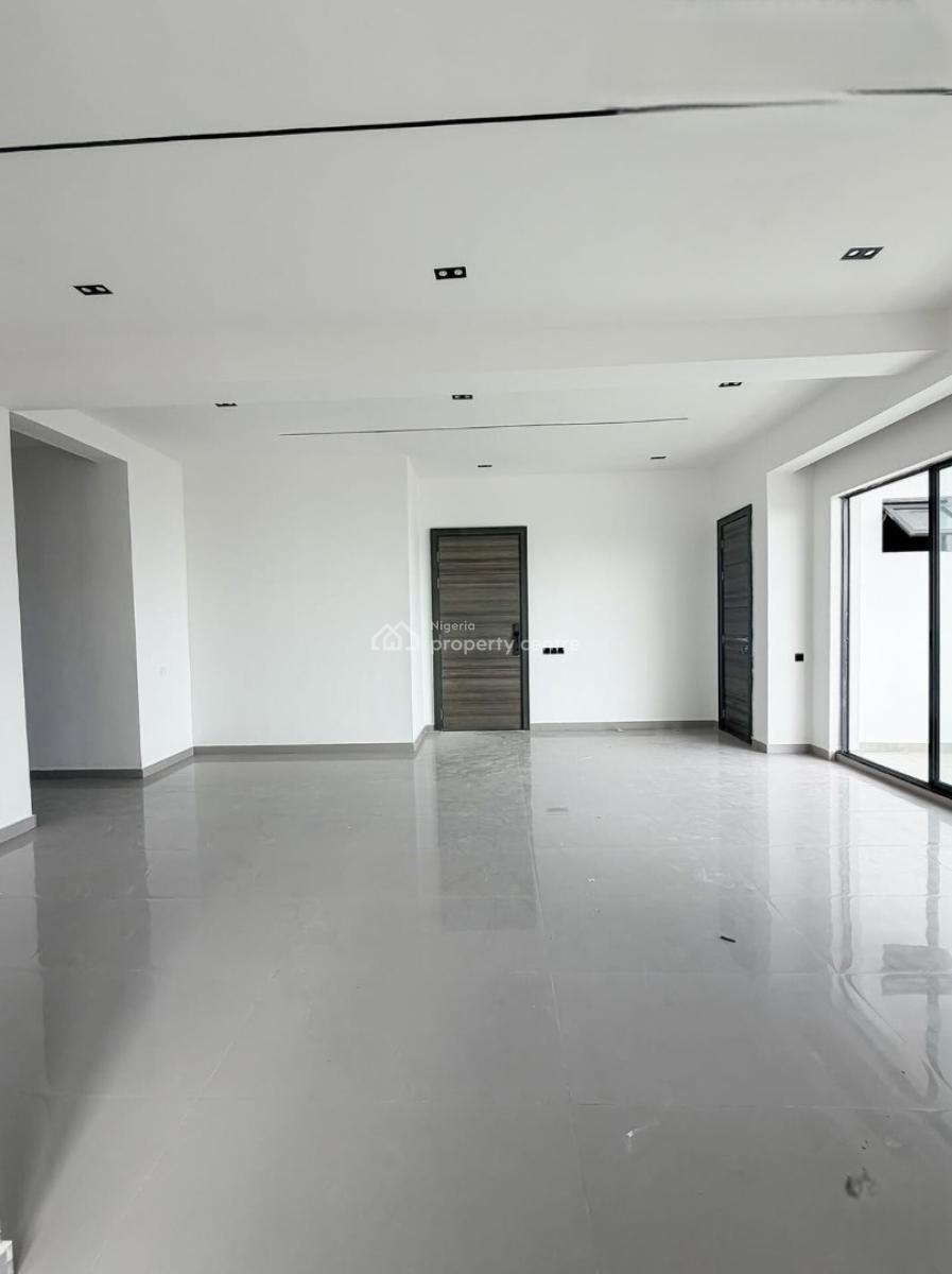 Waterfront 2 Bedroom Penthouse with Bq, Lekki Phase 1, Lekki, Lagos, Block of Flats for Sale