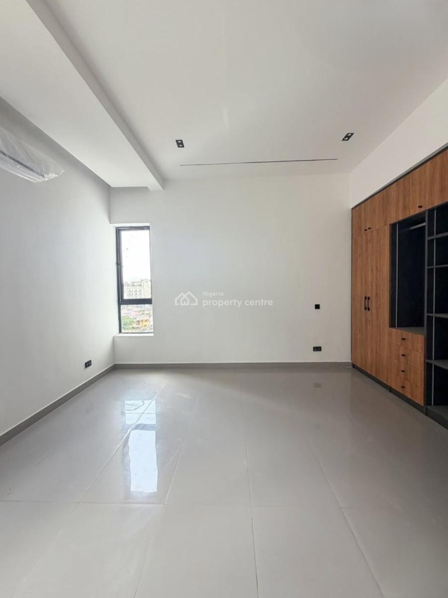 Waterfront 2 Bedroom Penthouse with Bq, Lekki Phase 1, Lekki, Lagos, Block of Flats for Sale