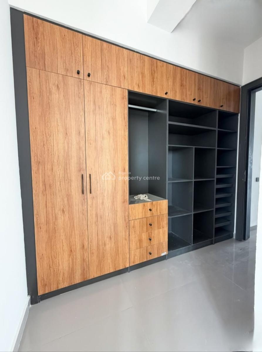 Waterfront 2 Bedroom Penthouse with Bq, Lekki Phase 1, Lekki, Lagos, Block of Flats for Sale