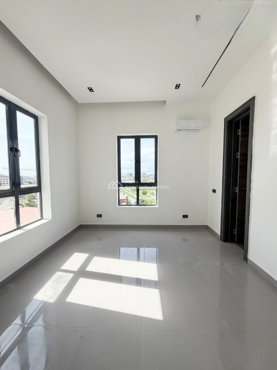 Waterfront 2 Bedroom Penthouse with Bq, Lekki Phase 1, Lekki, Lagos, Block of Flats for Sale