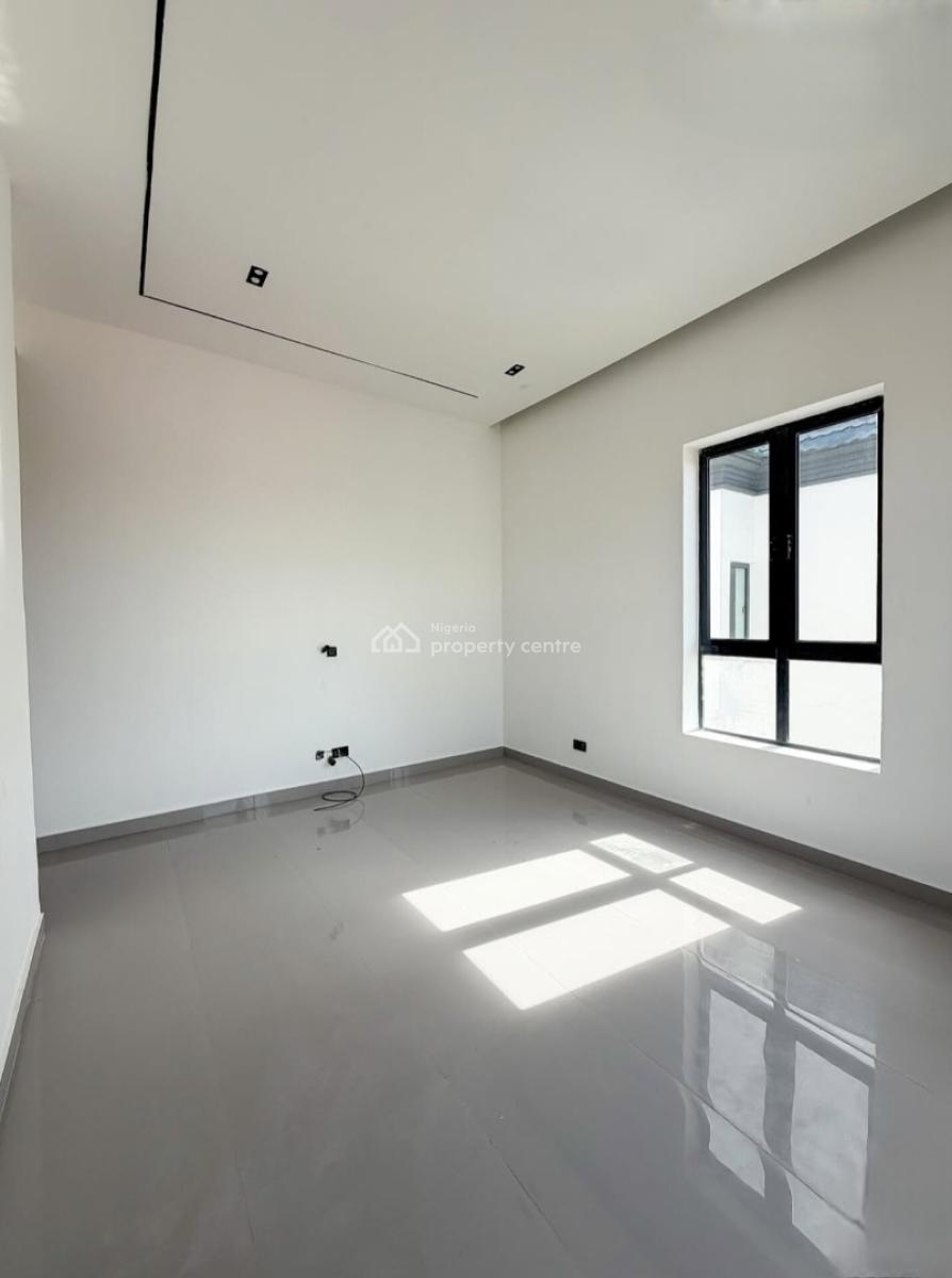 Waterfront 2 Bedroom Penthouse with Bq, Lekki Phase 1, Lekki, Lagos, Block of Flats for Sale