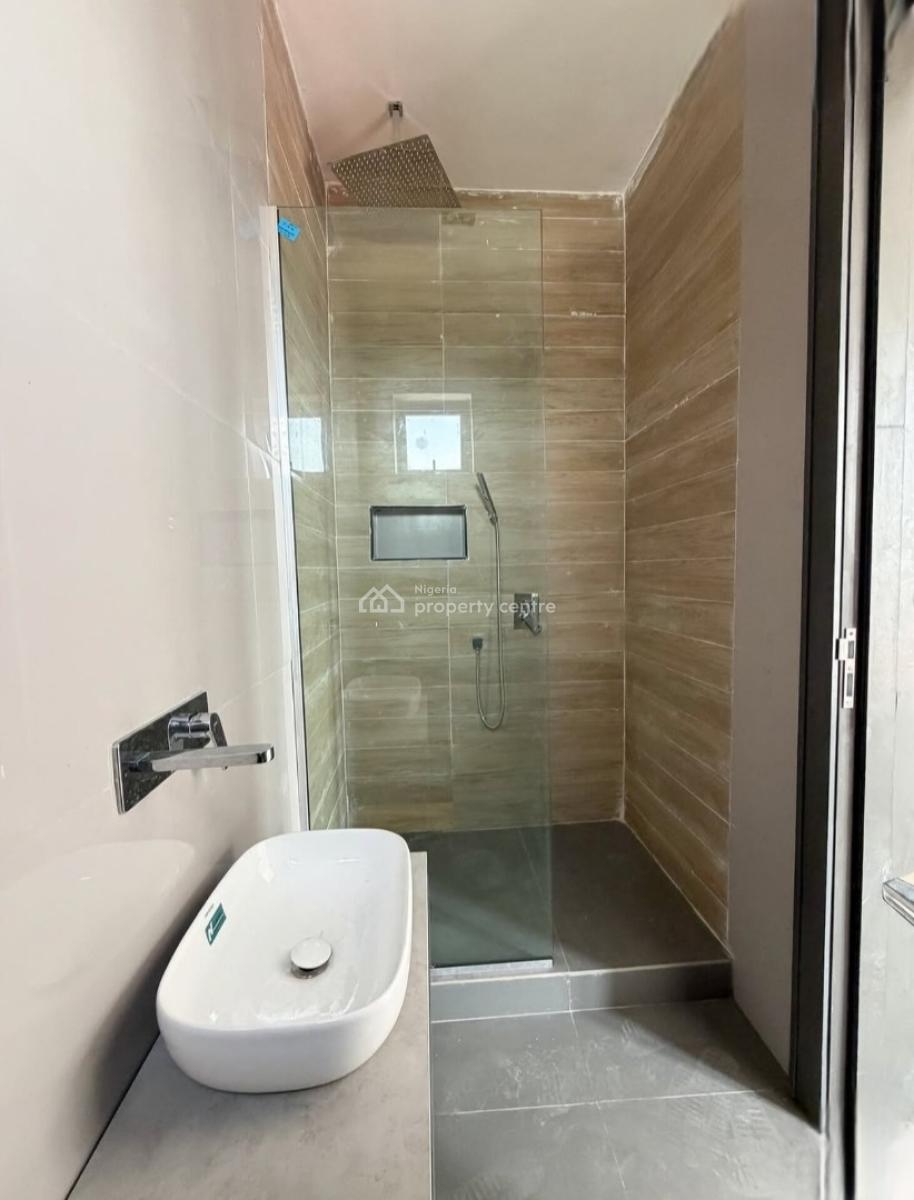 Waterfront 2 Bedroom Penthouse with Bq, Lekki Phase 1, Lekki, Lagos, Block of Flats for Sale