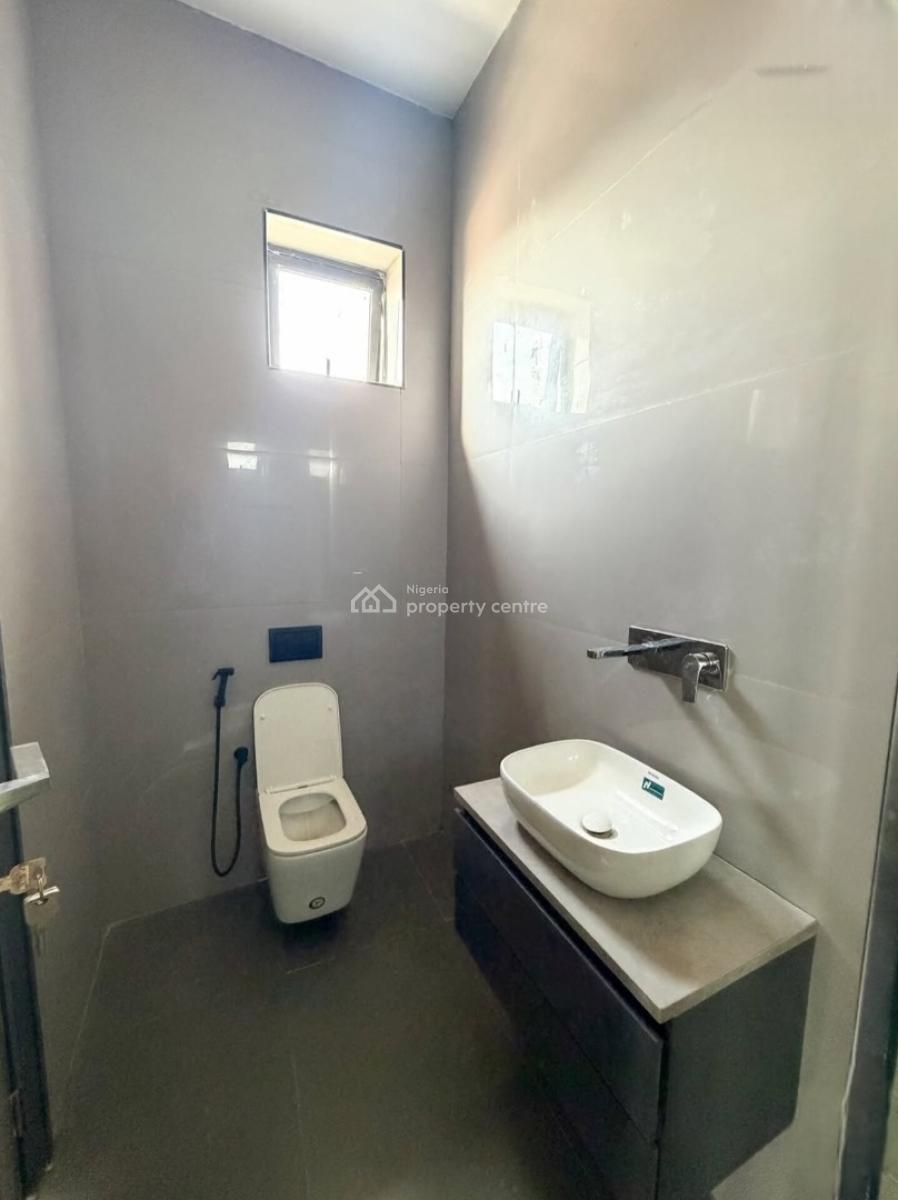Waterfront 2 Bedroom Penthouse with Bq, Lekki Phase 1, Lekki, Lagos, Block of Flats for Sale