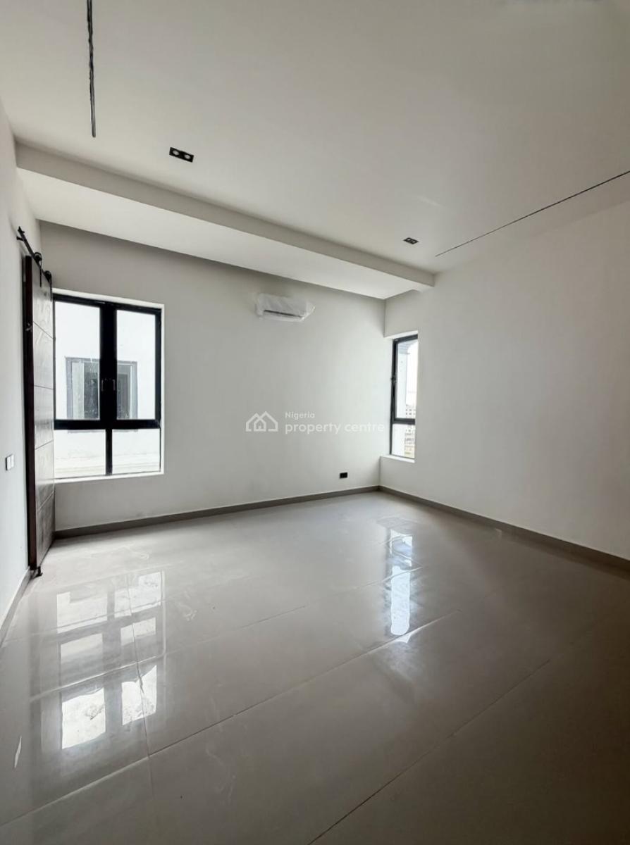 Waterfront 2 Bedroom Penthouse with Bq, Lekki Phase 1, Lekki, Lagos, Block of Flats for Sale