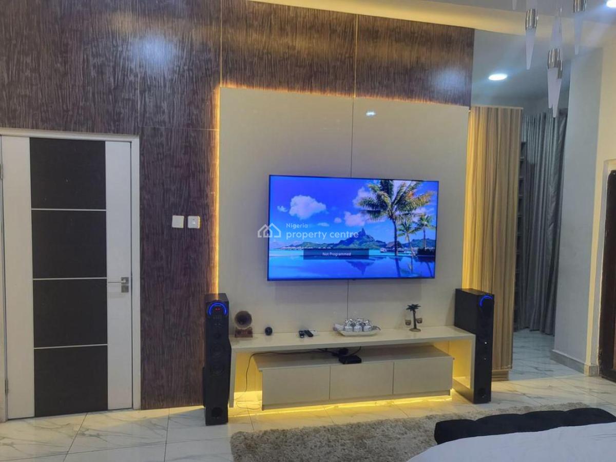 Experience a Luxury Lifestyle in This Cozy Fully Furnished 4 Bedroom, Chevron Lekki, Lekki, Lagos, Semi-detached Duplex for Rent