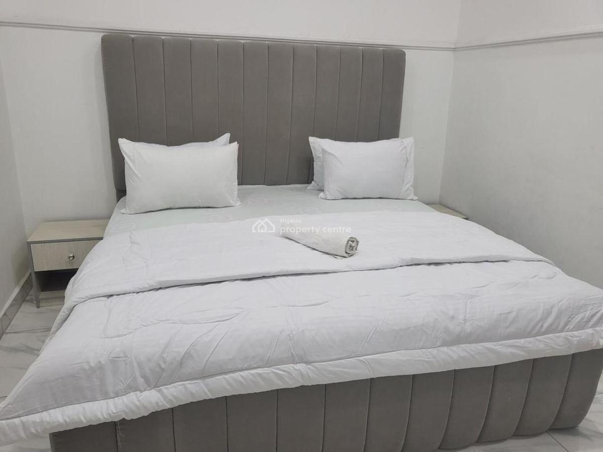 Experience a Luxury Lifestyle in This Cozy Fully Furnished 4 Bedroom, Chevron Lekki, Lekki, Lagos, Semi-detached Duplex for Rent