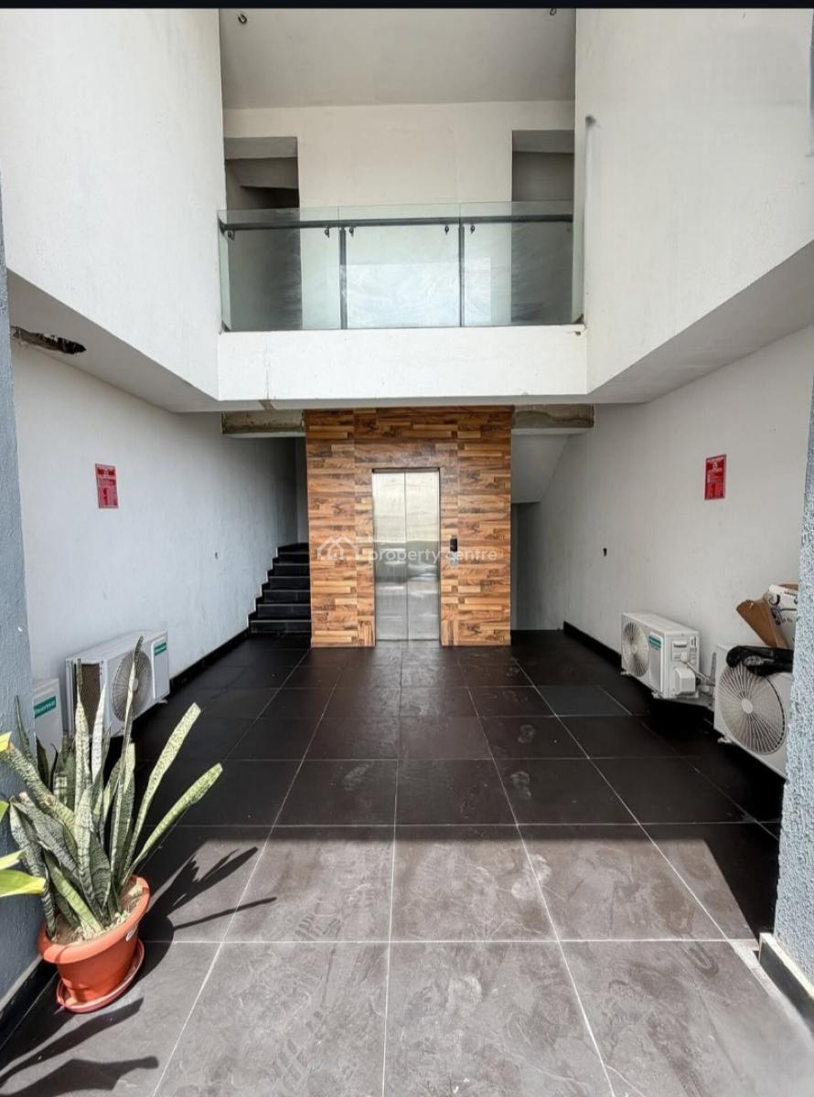 Exquisite 2 Bedroom Maisonette, Lekki Phase 1, Lekki, Lagos, Block of Flats for Sale