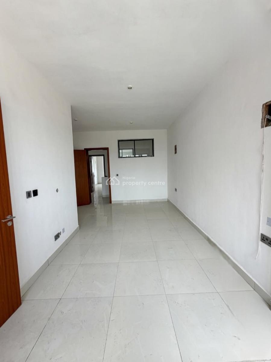 Exquisite 2 Bedroom Maisonette, Lekki Phase 1, Lekki, Lagos, Block of Flats for Sale