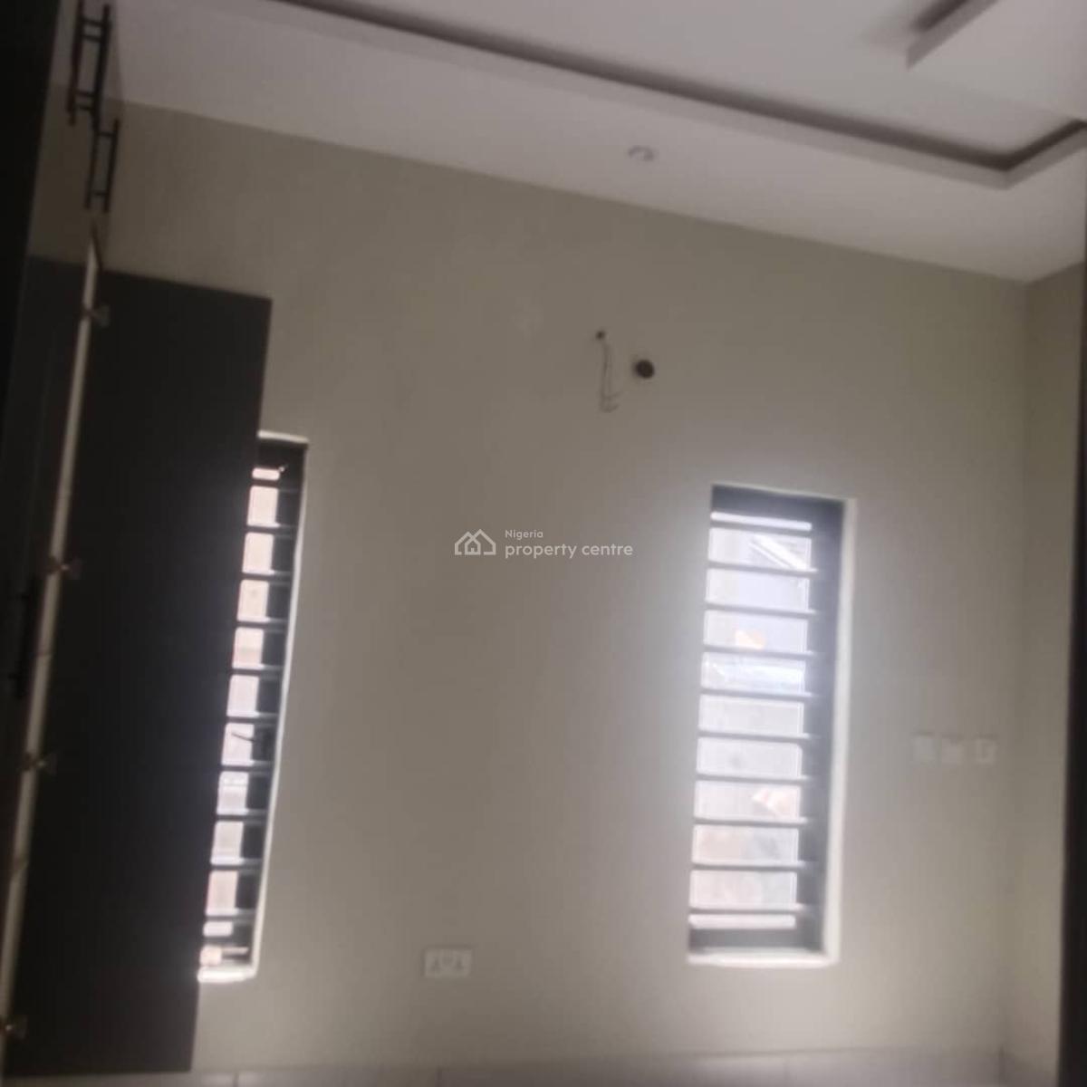 Well Maintained 3 Bedroom Flat, Channels Tv Area Isheri North Opic, Opic, Isheri North, Lagos, Flat / Apartment for Rent