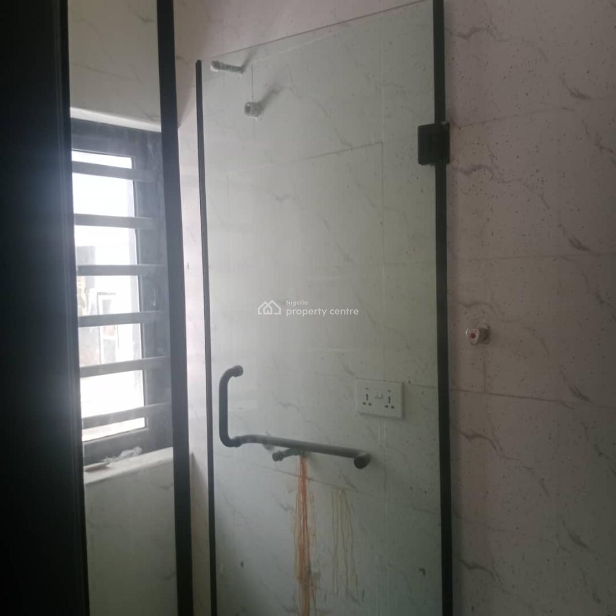 Well Maintained 3 Bedroom Flat, Channels Tv Area Isheri North Opic, Opic, Isheri North, Lagos, Flat / Apartment for Rent