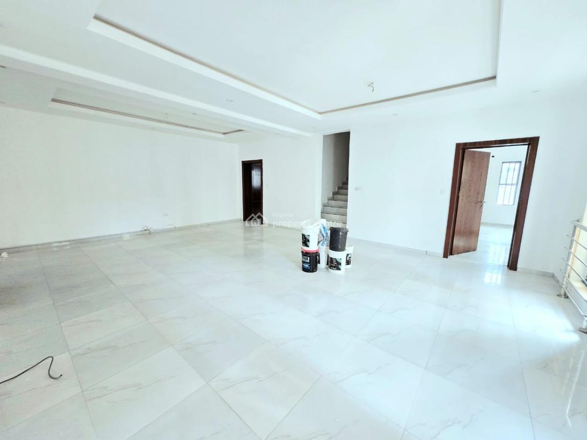 Luxury and Well Maintained 3 Bedroom Maisonette, Lekki Phase 1, Lekki, Lagos, Terraced Duplex for Sale