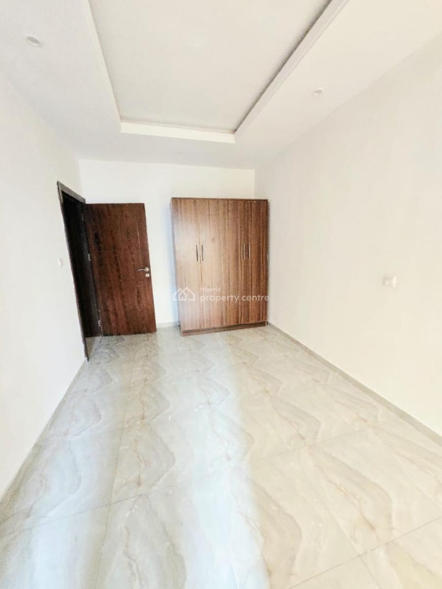 Luxury and Well Maintained 3 Bedroom Maisonette, Lekki Phase 1, Lekki, Lagos, Terraced Duplex for Sale