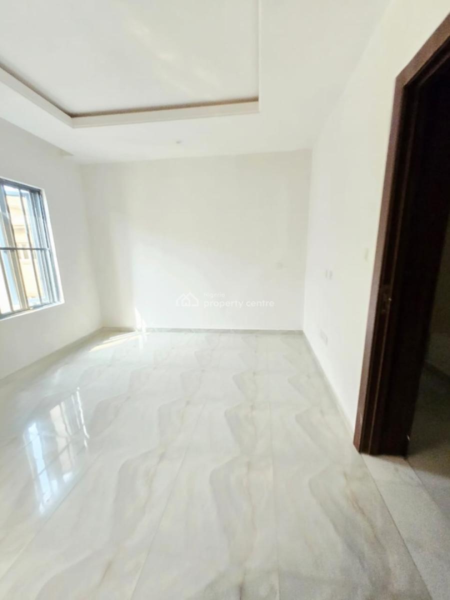 Luxury and Well Maintained 3 Bedroom Maisonette, Lekki Phase 1, Lekki, Lagos, Terraced Duplex for Sale