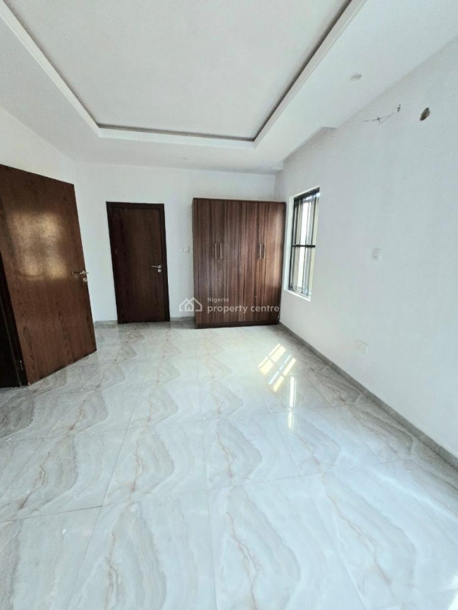 Luxury and Well Maintained 3 Bedroom Maisonette, Lekki Phase 1, Lekki, Lagos, Terraced Duplex for Sale
