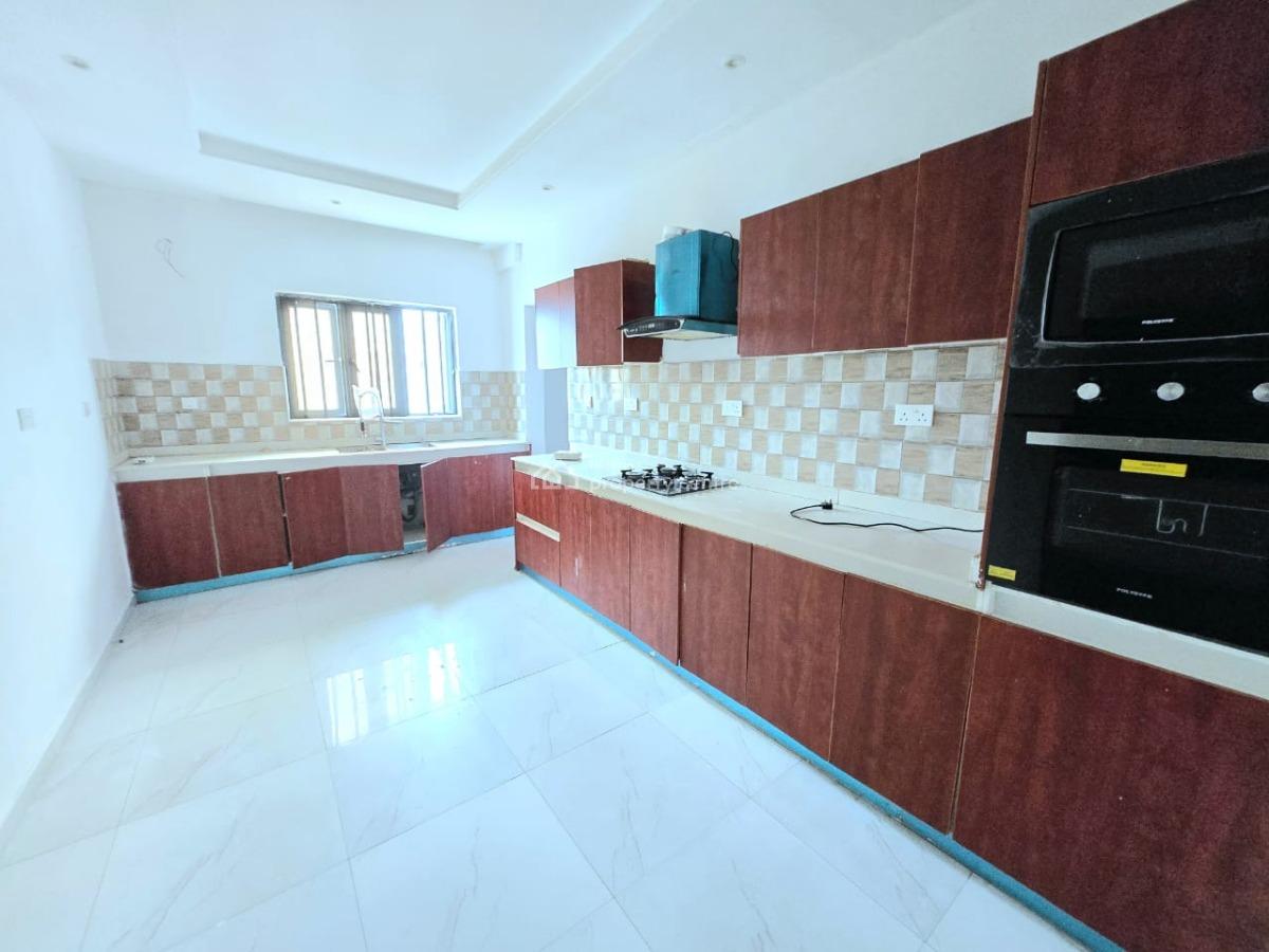 Luxury and Well Maintained 3 Bedroom Maisonette, Lekki Phase 1, Lekki, Lagos, Terraced Duplex for Sale