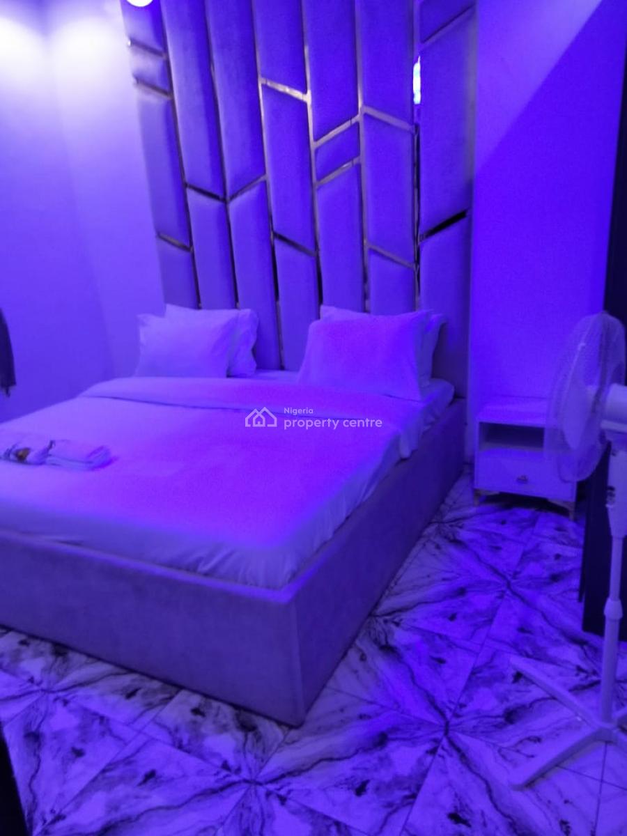 Well-finished Fully Furnished and Unfinished 2-bedroom Apartment, Ebute Metta West, Yaba, Lagos, Flat / Apartment for Rent