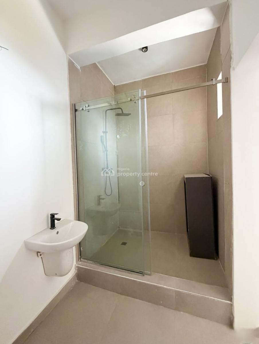 3 Bedroom Apartment with 1 Room Bq, Lekki Phase 1, Lekki, Lagos, Block of Flats for Sale