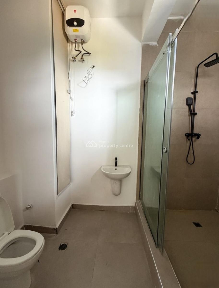 3 Bedroom Apartment with 1 Room Bq, Lekki Phase 1, Lekki, Lagos, Block of Flats for Sale