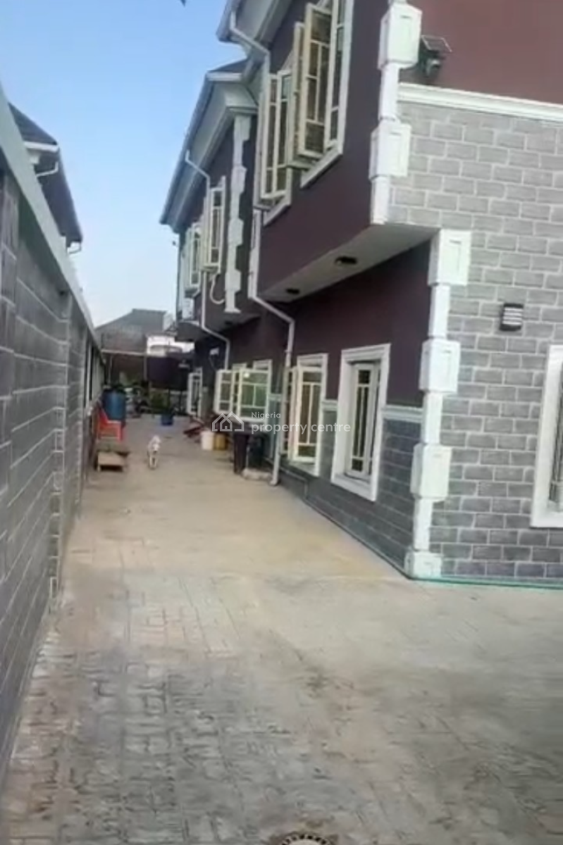 Luxury 6 Bedroom Duplex in a Gated Estate, Oworonshoki, Shomolu, Lagos, House for Sale