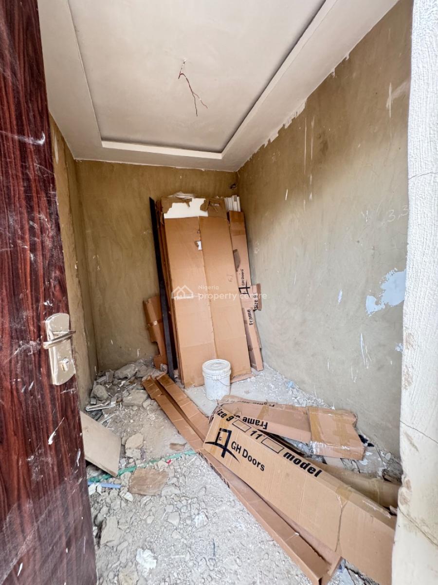Renovated 2 Bedrooms Apartment Self Compound with Garden, Ikoyi, Lagos, Flat / Apartment for Rent