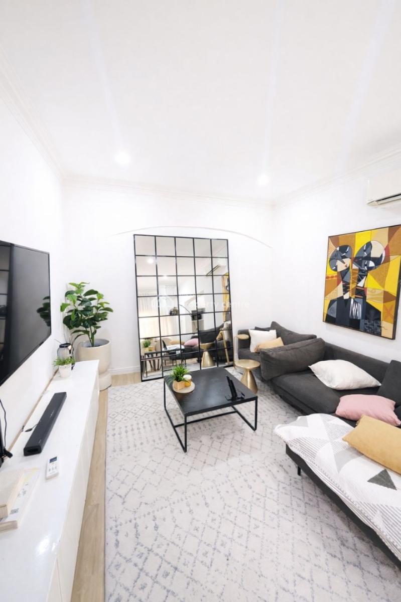 Admiralty Nest - Modern 2 Bedroom Haven in, Lekki Phase 1, Lekki, Lagos, Flat / Apartment Short Let