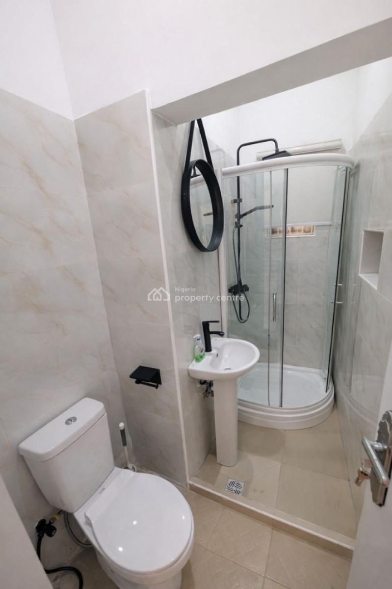 Admiralty Nest - Modern 2 Bedroom Haven in, Lekki Phase 1, Lekki, Lagos, Flat / Apartment Short Let