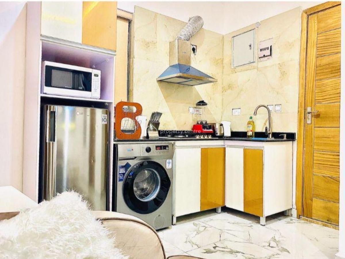 Well Furnished 3 Bedroom Penthouse, Lekki Phase 1, Lekki, Lagos, Flat / Apartment Short Let