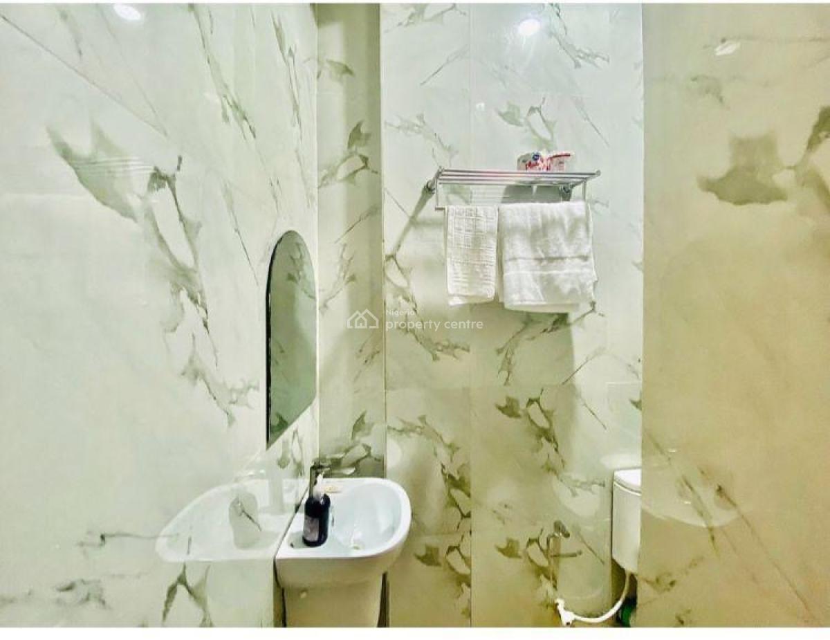 Well Furnished 3 Bedroom Penthouse, Lekki Phase 1, Lekki, Lagos, Flat / Apartment Short Let