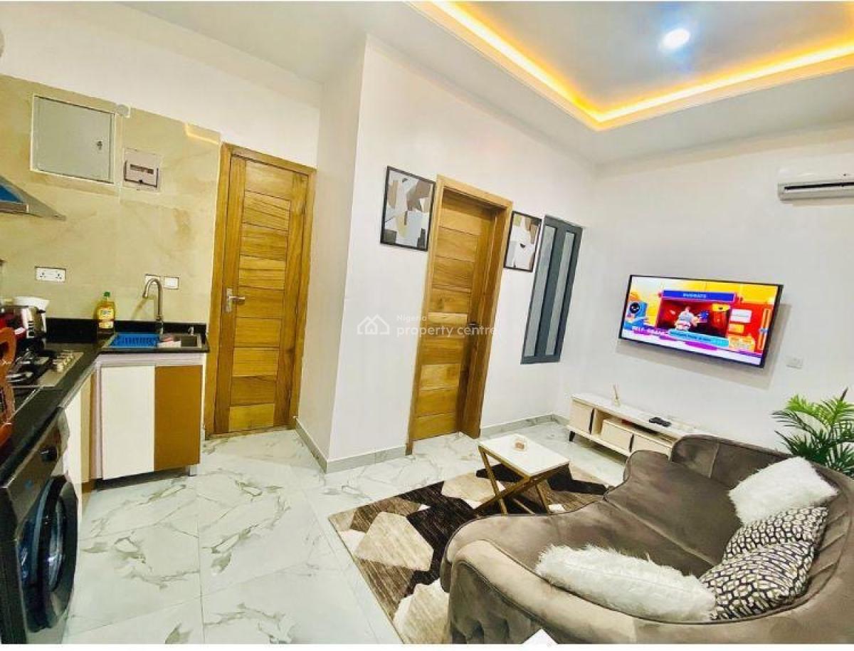 Well Furnished 3 Bedroom Penthouse, Lekki Phase 1, Lekki, Lagos, Flat / Apartment Short Let