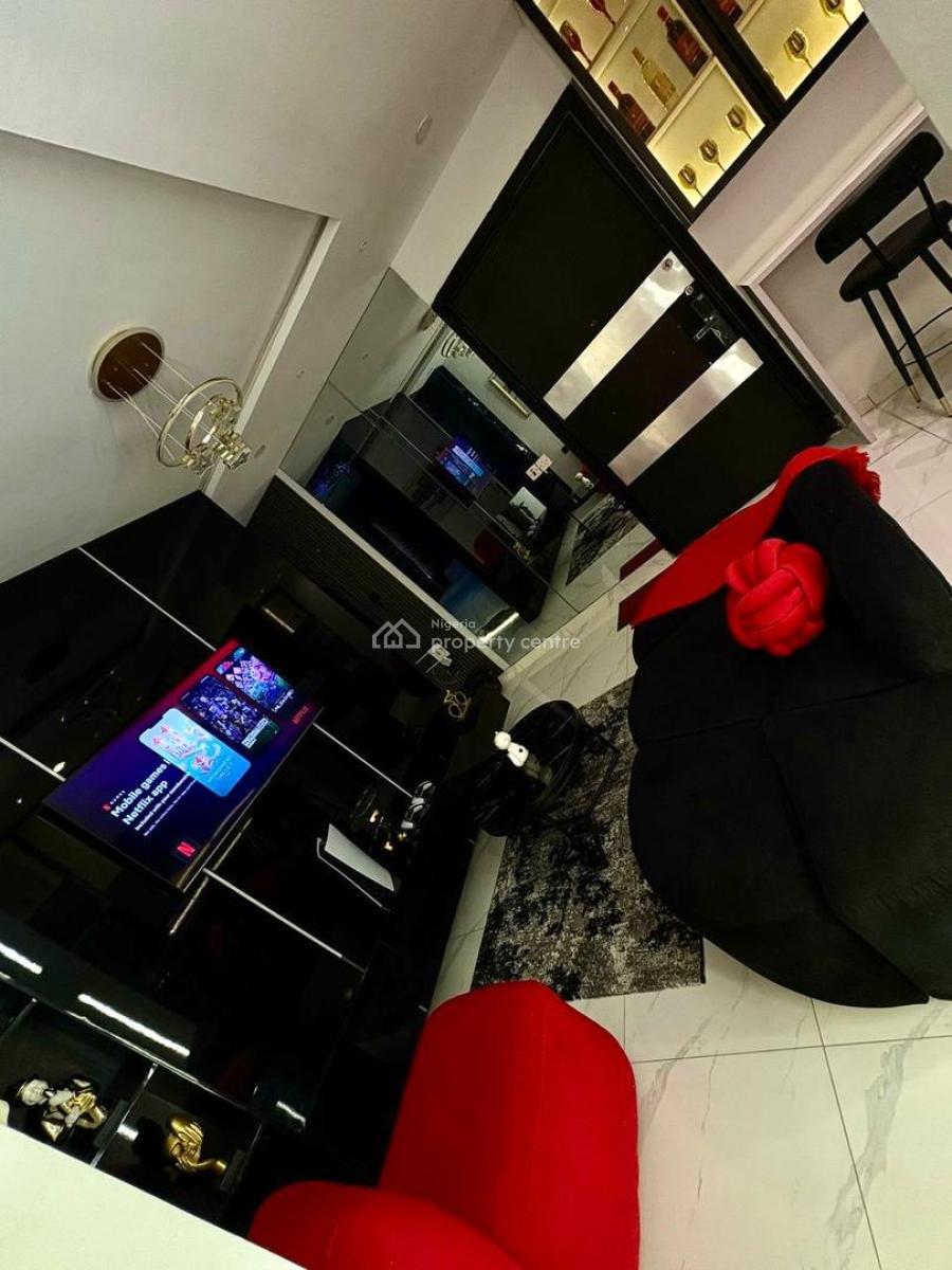 Well Furnished 1 Bedroom Penthouse, Lekki Phase 1, Lekki, Lagos, Flat / Apartment Short Let