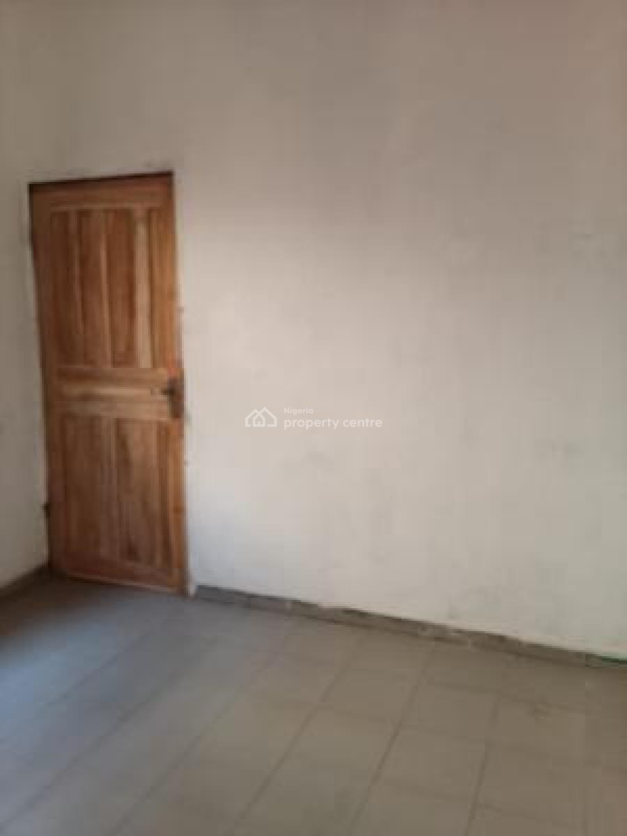 Very Spacious and Clean Mini Flat in a Decent Compound with Parking, Alapere Inward Goodluck/ogudu, Alapere, Ketu, Lagos, Mini Flat (room and Parlour) for Rent