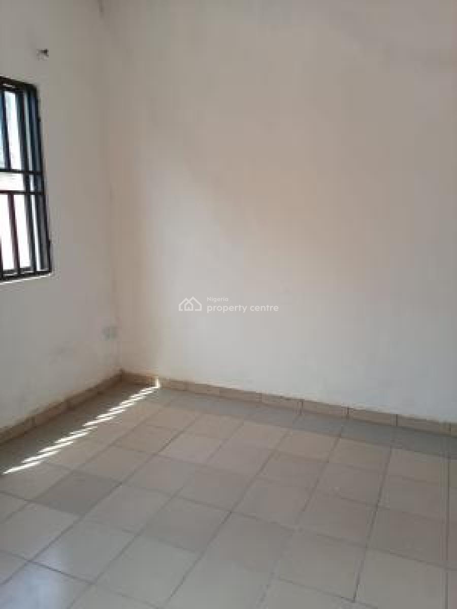 Very Spacious and Clean Mini Flat in a Decent Compound with Parking, Alapere Inward Goodluck/ogudu, Alapere, Ketu, Lagos, Mini Flat (room and Parlour) for Rent