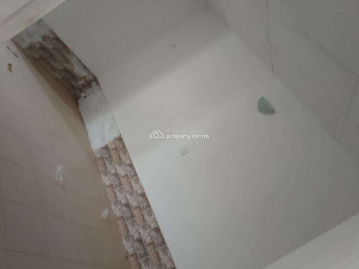 Room and Parlor with Two Toilet, Fawole Estate, Igbogbo, Ikorodu, Lagos, Flat / Apartment for Rent