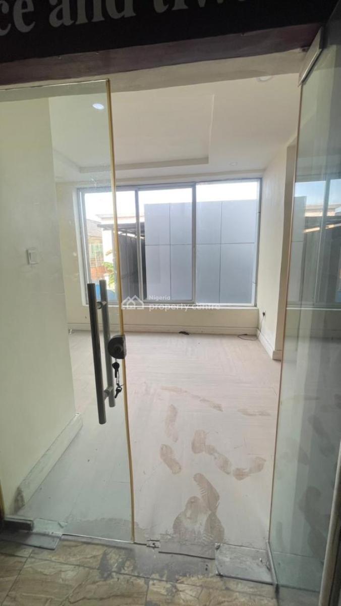 19sqm Shop Space, Lekki Phase 1, Lekki, Lagos, Shop for Rent