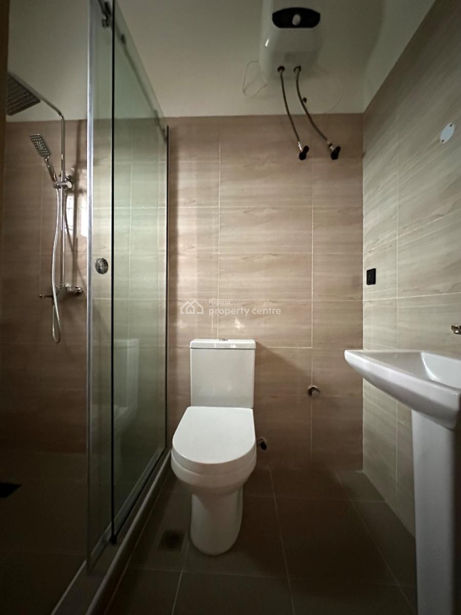 Spacious 1 Bedroom Apartment + Rooftop Terrace, Lekki Peninsula Scheme 2, Ikota, Lekki, Lagos, Flat / Apartment for Rent