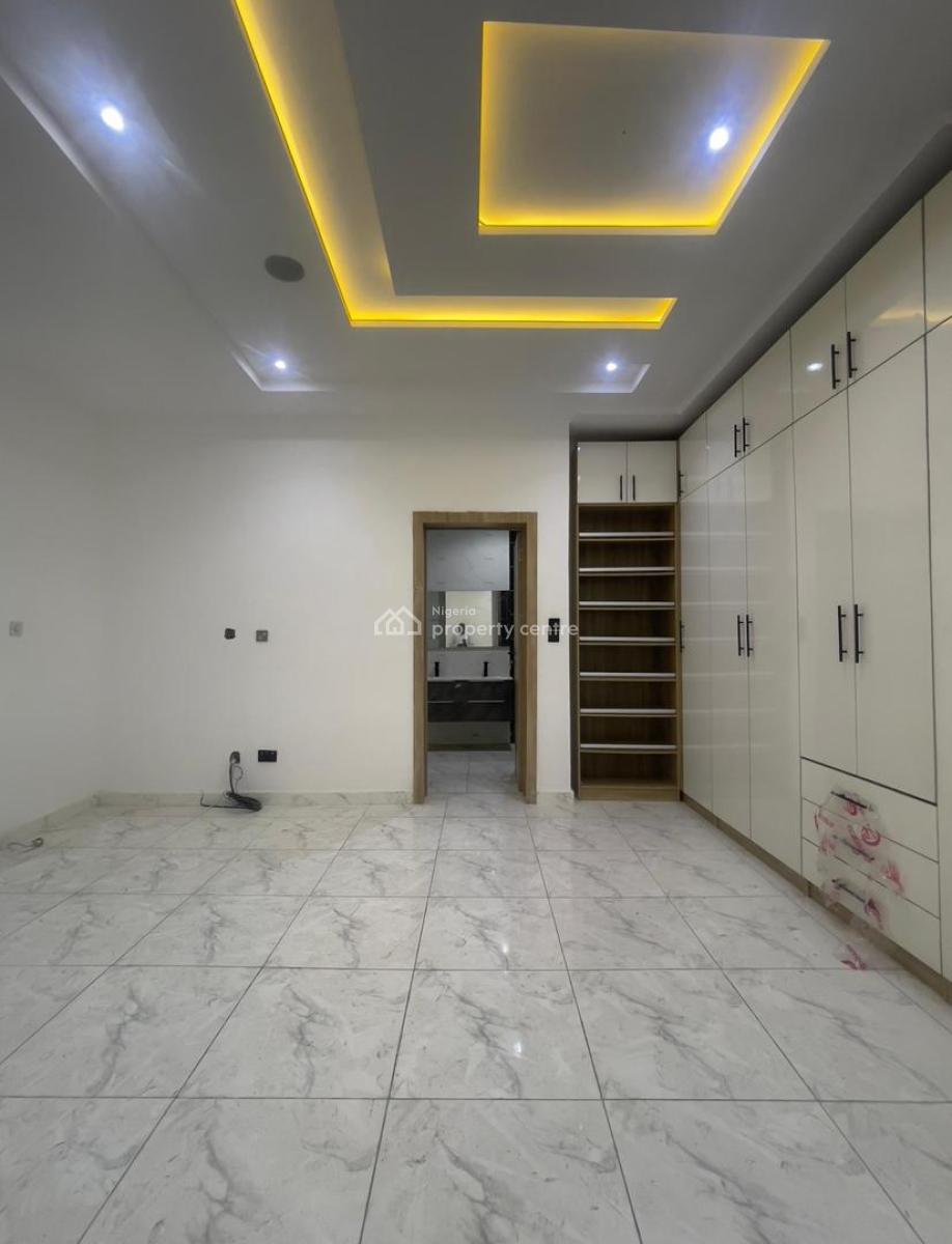 Nicely Finished 4 Bedroom Terrace Duplex with Bq   Location: Ologolo, Ologolo, Lekki, Lagos, Terraced Duplex for Sale