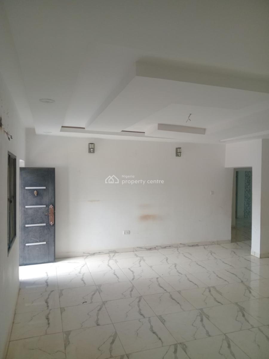 a Spacious 3 Bedroom Apartment on The Ground Floor, Mabushi, Abuja, Flat / Apartment for Rent