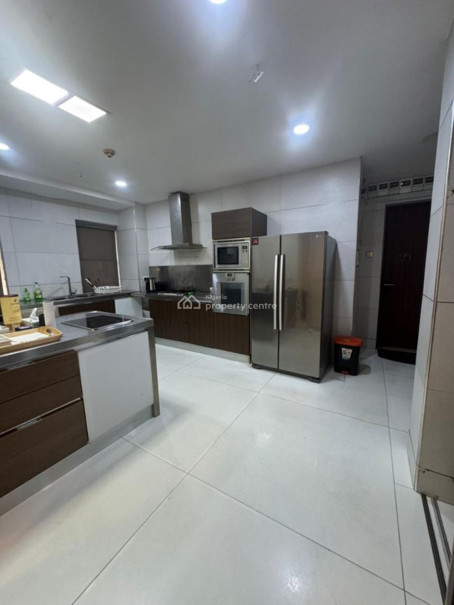 Spacious and Well-maintained 3-bedroom Fully Furnished Apartment with, Ikoyi, Lagos, Flat / Apartment for Rent