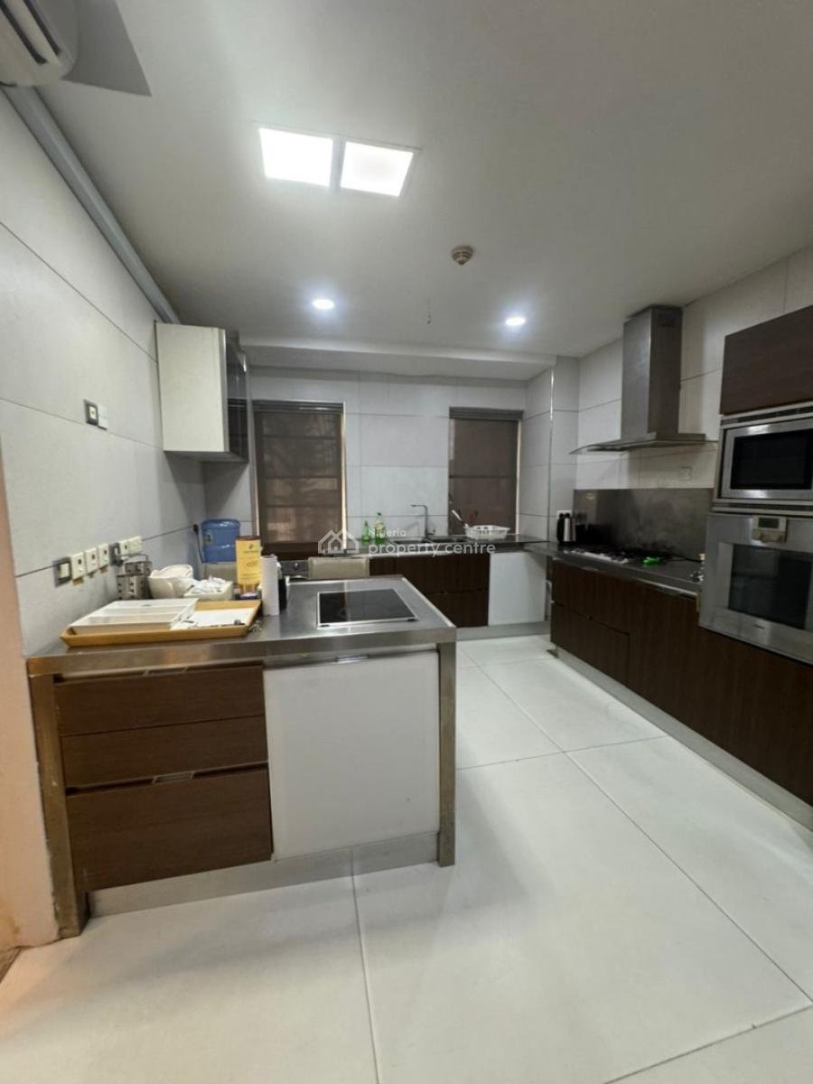 Spacious and Well-maintained 3-bedroom Fully Furnished Apartment with, Ikoyi, Lagos, Flat / Apartment for Rent