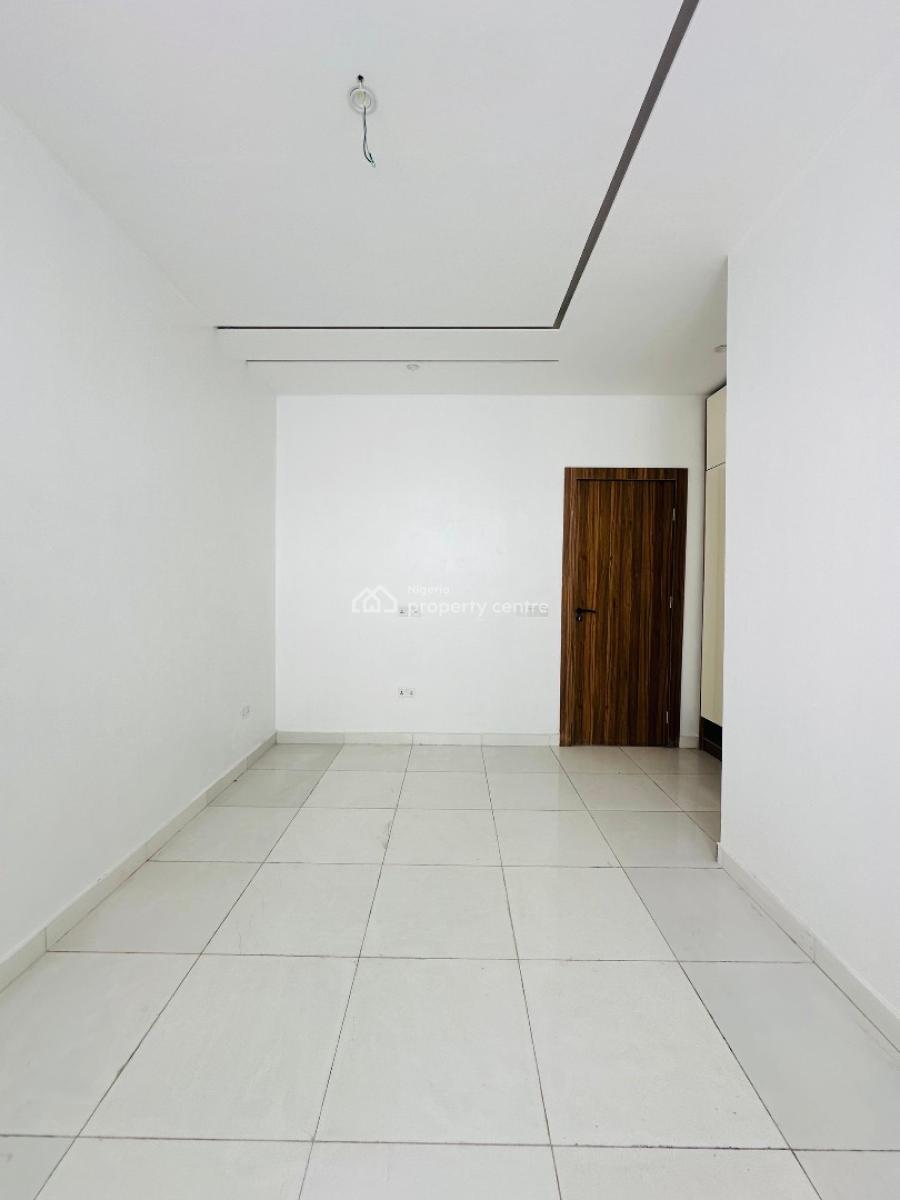 Spacious 2bedroom Apartment with Pool ,gym&elevator, Lekki Phase One ,lekki ,lagos ,nigeria, Lekki Phase 1, Lekki, Lagos, Flat / Apartment for Sale