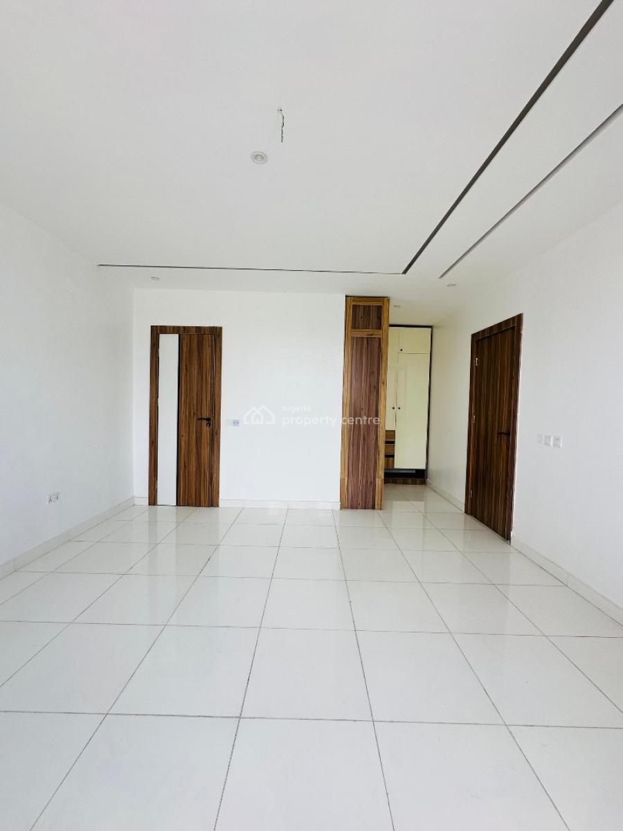 Spacious 2bedroom Apartment with Pool ,gym&elevator, Lekki Phase One ,lekki ,lagos ,nigeria, Lekki Phase 1, Lekki, Lagos, Flat / Apartment for Sale