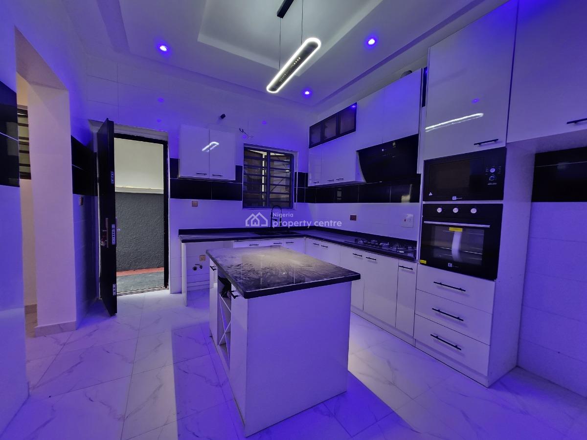 4 Bedrooms Semi-detached House with Bq, Behind Blenco Supermarket, Sangotedo, Ajah, Lagos, Semi-detached Duplex for Sale