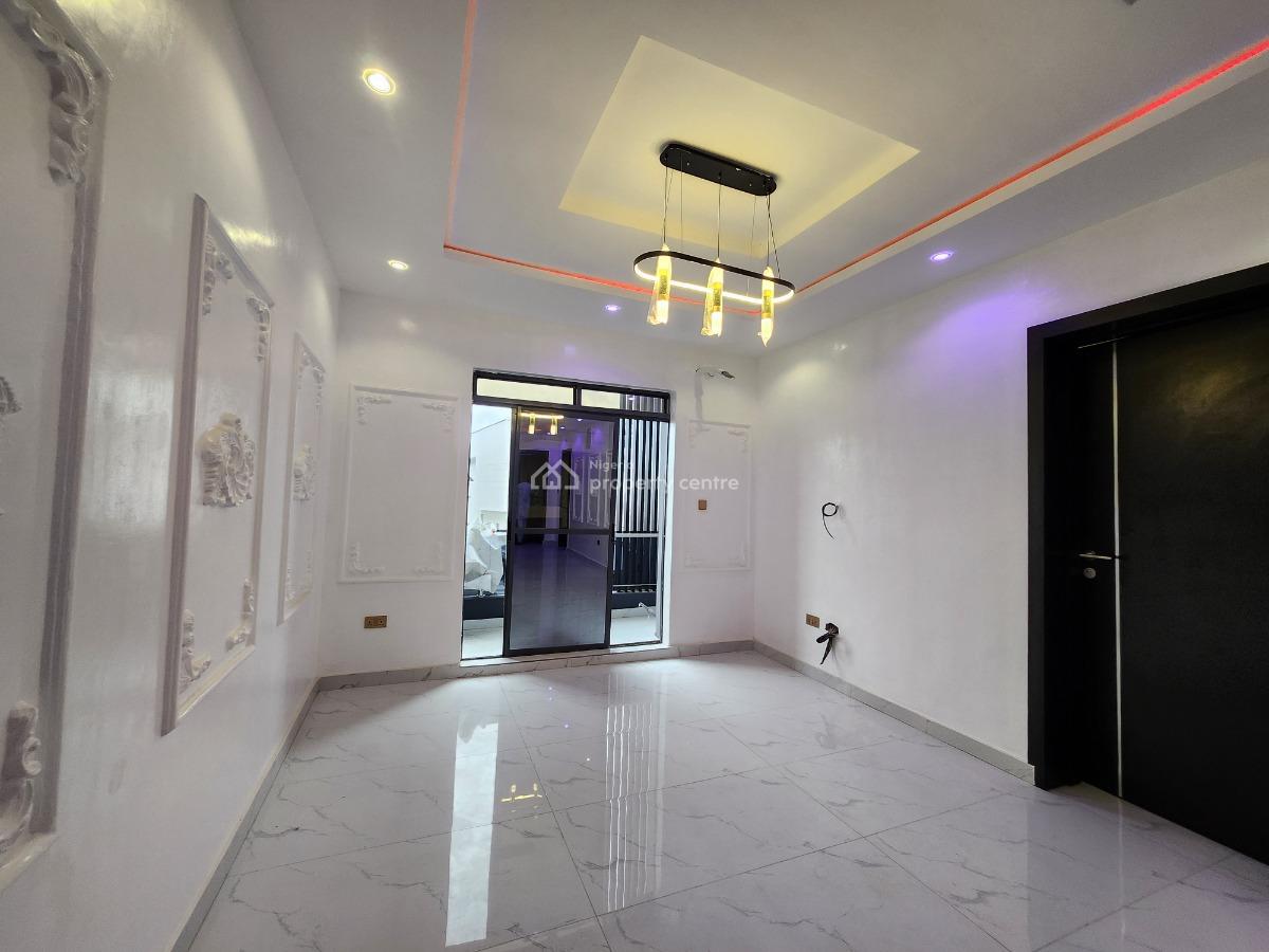4 Bedrooms Semi-detached House with Bq, Behind Blenco Supermarket, Sangotedo, Ajah, Lagos, Semi-detached Duplex for Sale