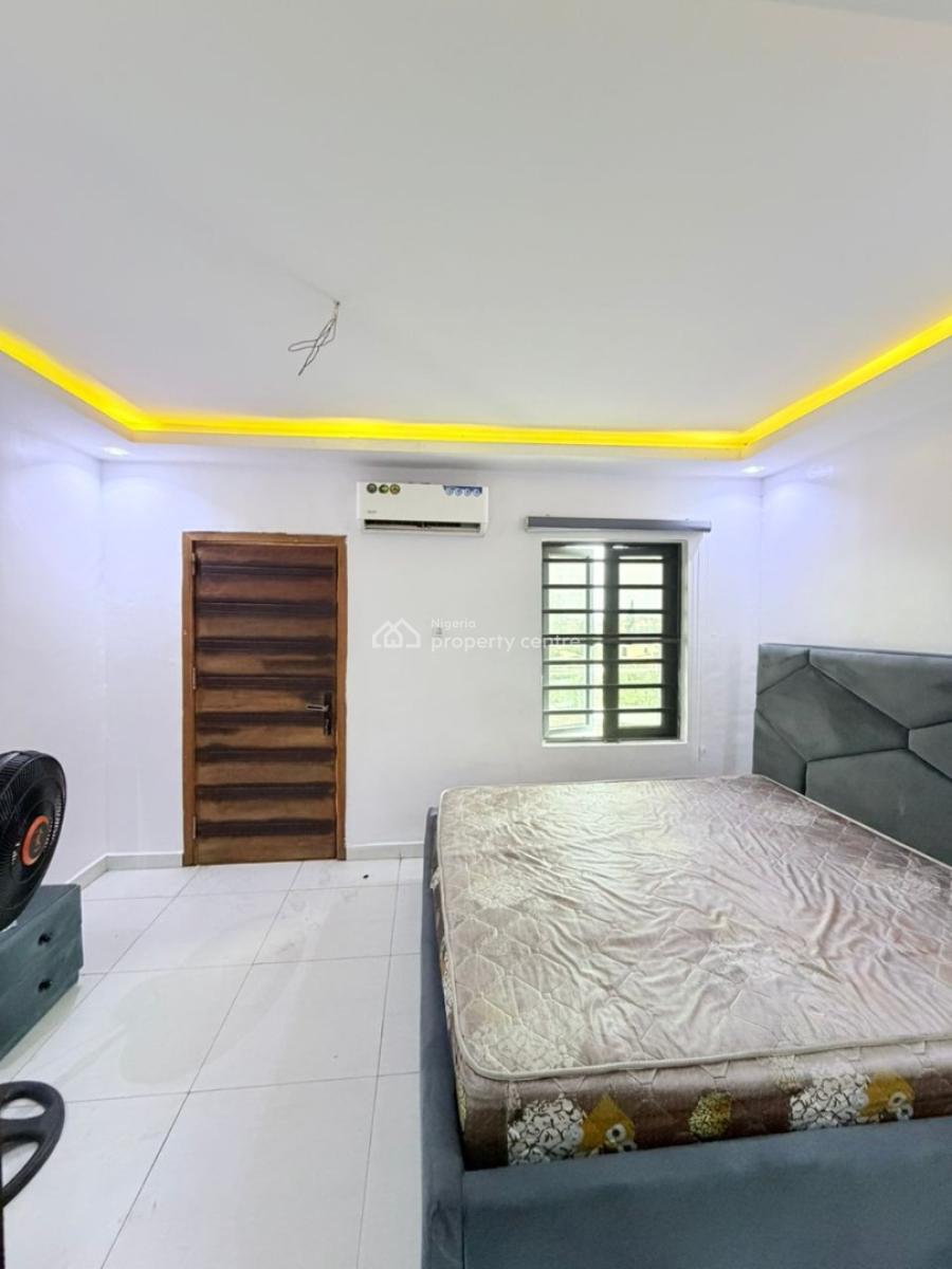 2bedrooms Flat on The Penthouse with Bq, Lekki Right, Lekki Phase 1, Lekki, Lagos, Flat / Apartment for Sale