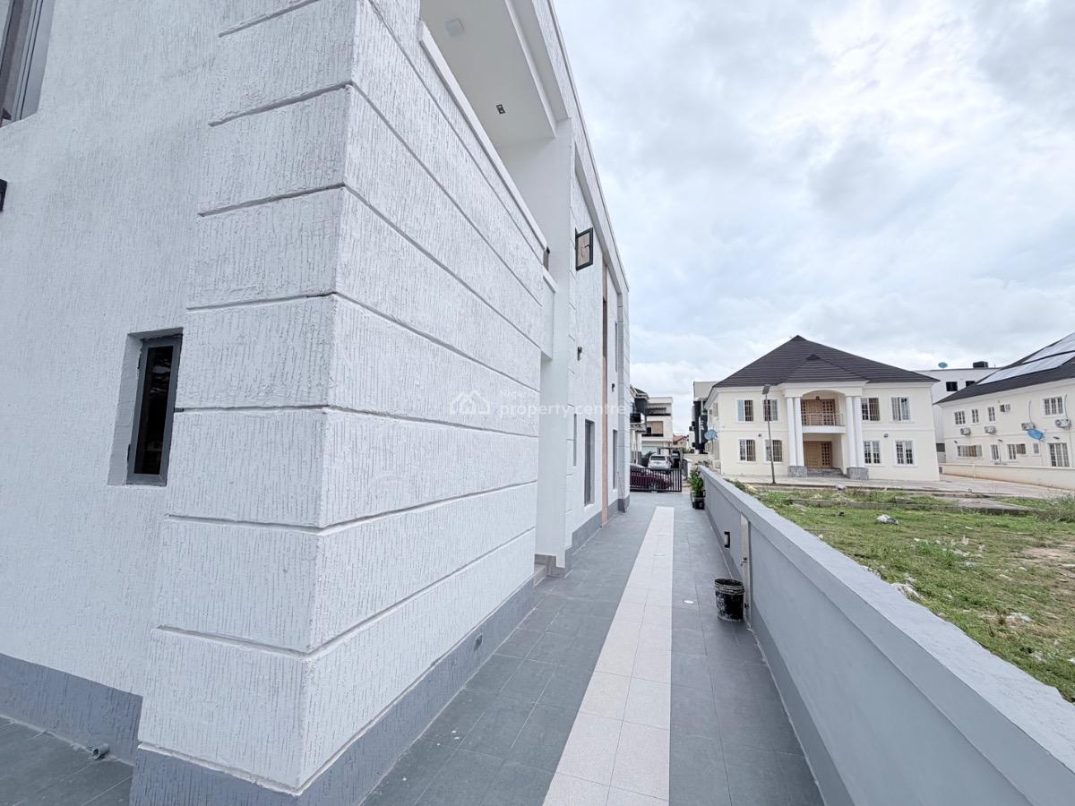 Luxurious 5bedrooms Fully Detached with Bq, Vintage Estate, Ikate, Lekki, Lagos, Detached Duplex for Sale