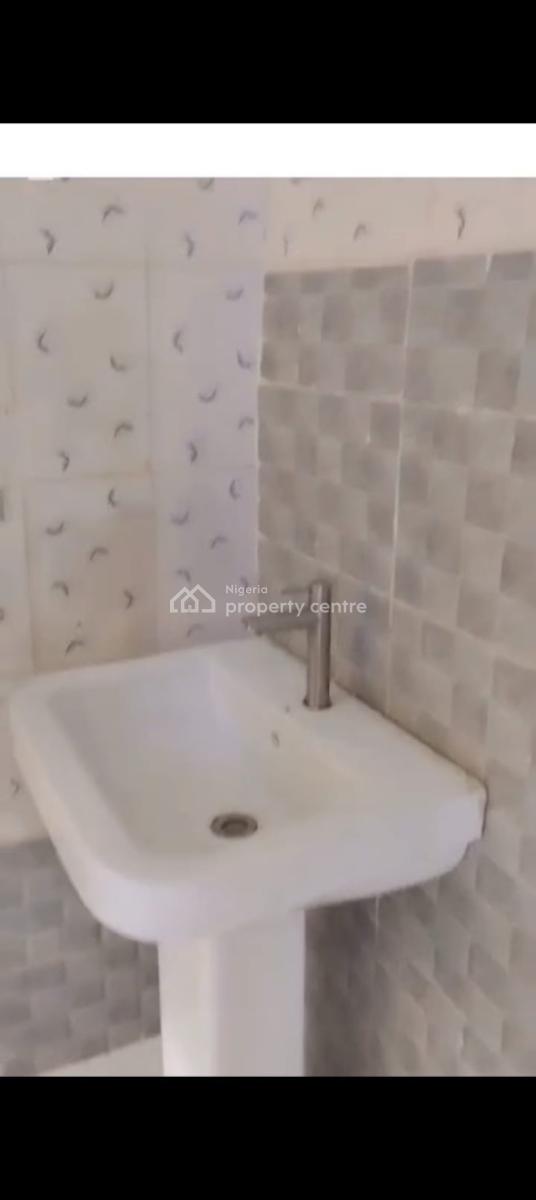2 Bedroom Flat, Ogudu Gra , Ogudu Lagos, Ogudu, Lagos, Flat / Apartment for Rent